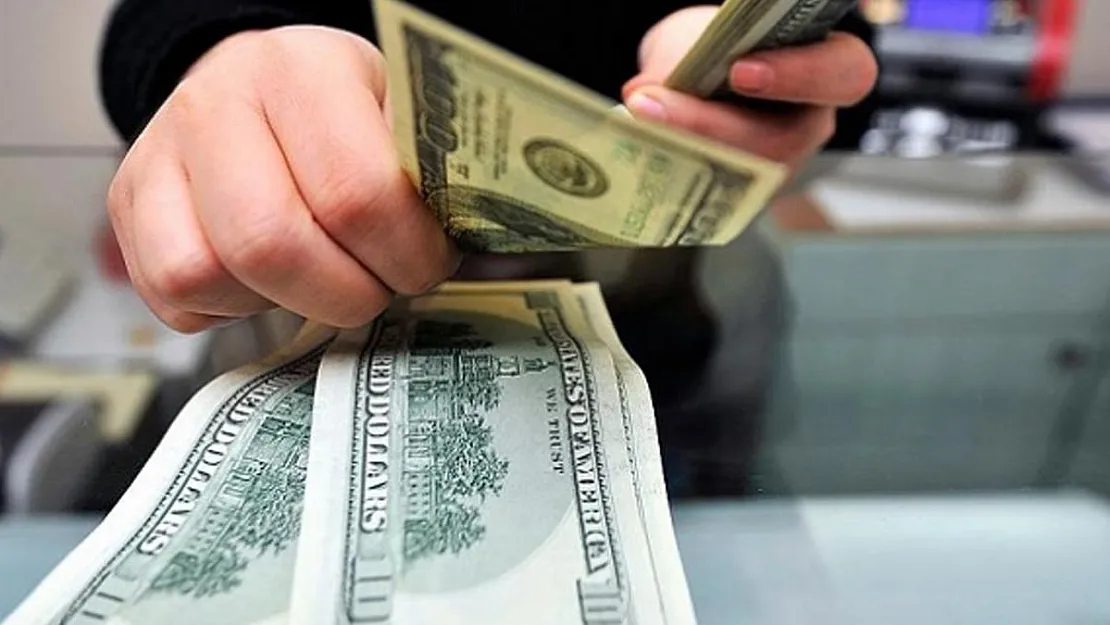 Dolar fiyatları hızla yükseliyor: Akşam saatlerinde bu fiyattan işlem gördü!
