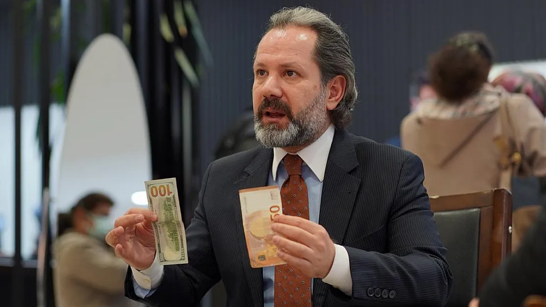 Doların Çöküşünü Bilmişti! Ünlü Ekonomist Çok Fena Patlayacak Diyerek Uyardı