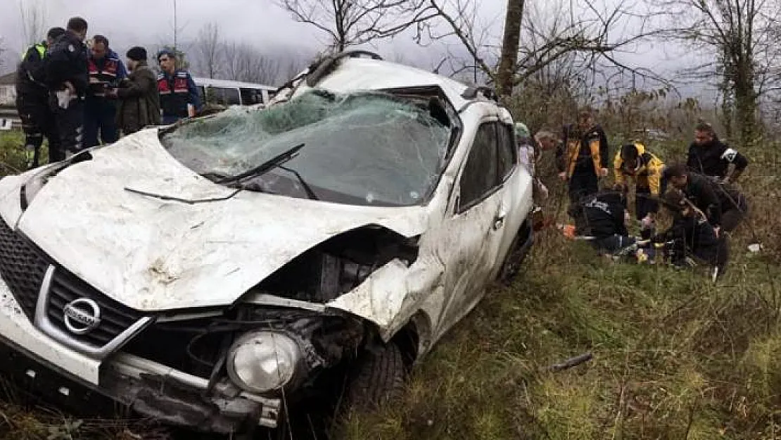 Düzce TEM Otoyolu Sakarya sınırında kaza- 3 yaralı
