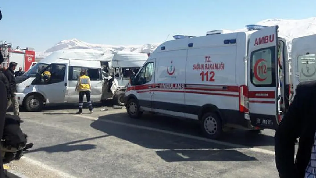 E-5'te Trafik Kazası! 2 Polis Memuru Yaralandı
