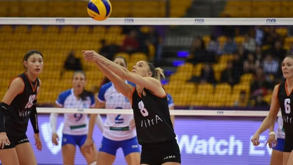 Eczacıbaşı Brezilya ekibi Minas'a 3-2 yenildi