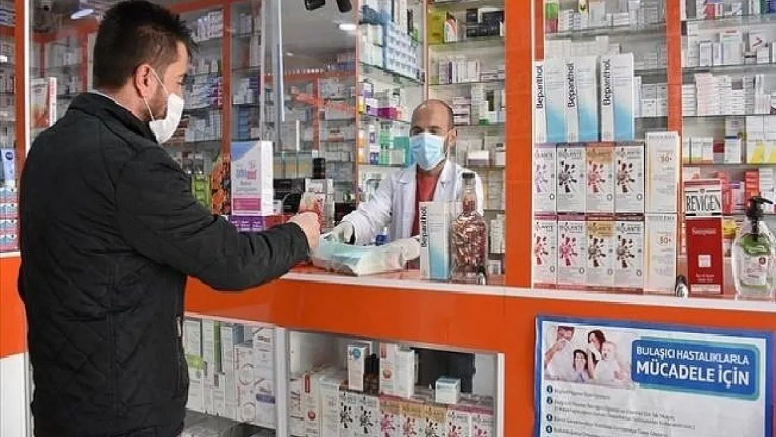 Eczacılardan Tempoya Yetişemiyoruz Açıklaması! Belediyeler De Maske Dağıtsın
