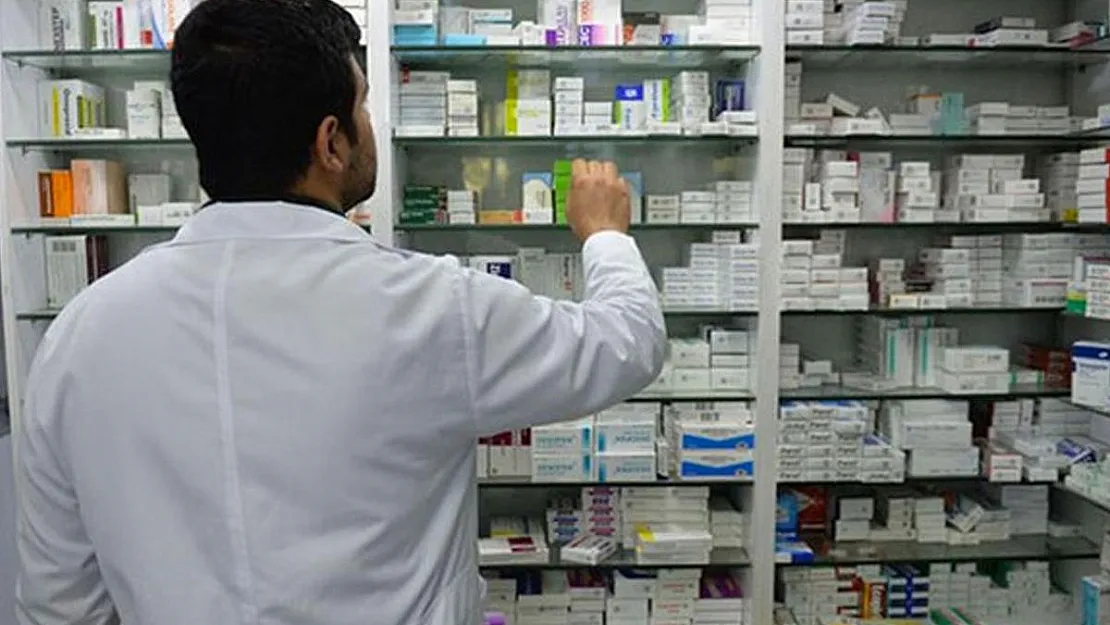 Eczaneden Reçetesiz İlaç Alanlar Dikkat! Uygulama Kalkıyor!