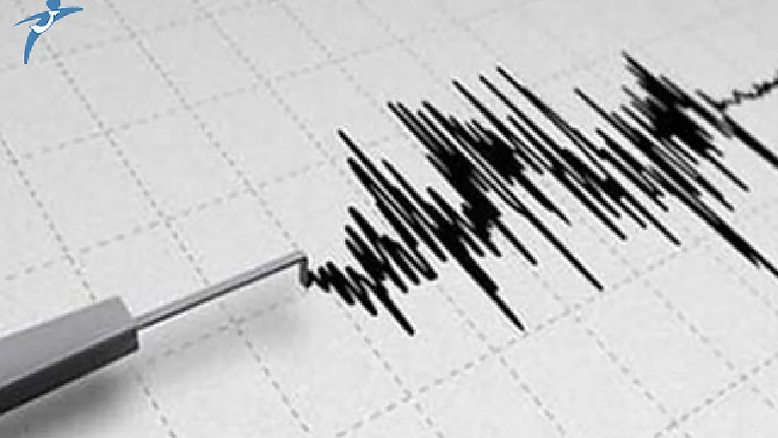 Ege Denizi'nde çifte deprem yürekleri ağza getirdi