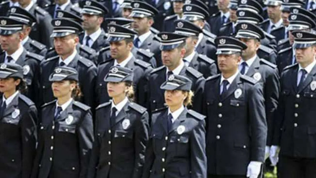 EGM Eylül Ayında 10 Bin Polis Alımı Yapacak ! Eğitim, Yaş ve KPSS Şartı Nasıl Olmalıdır?