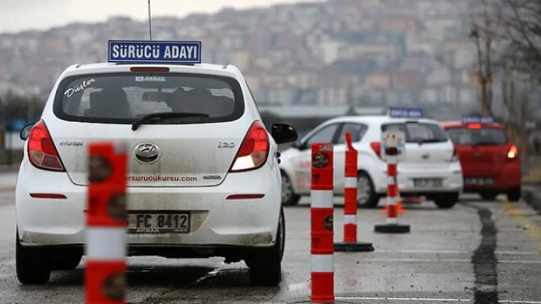 Ehliyet sınavları ertelendi