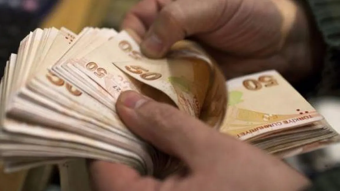 Ek gelir paketi onaylandı! Başvuran emeklinin maaşı bu aylığına 750 TL artıyor! Emeklilere ek ödeme yapılıyor