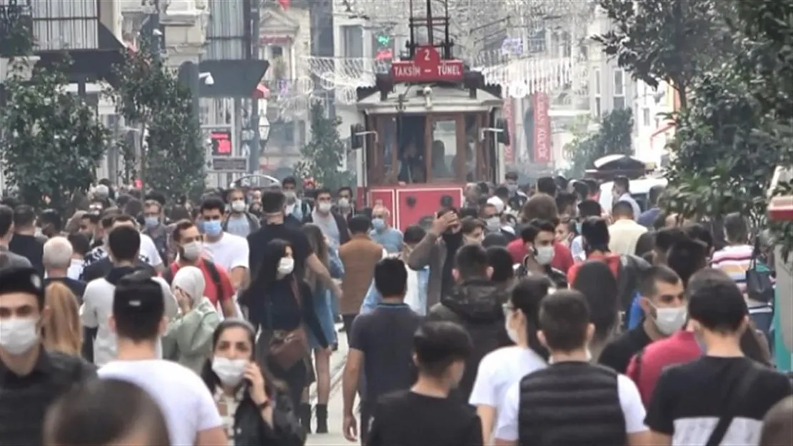 Ek tedbirler yolda! Okullar kapanacak mı? Kabine Toplantısı'nda belli olacak