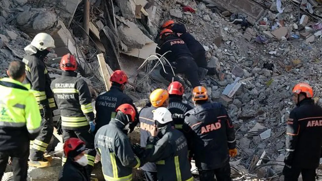 Elazığ depremi çalışmalarında sona gelindi: Ölü sayısı 41'e ulaştı!