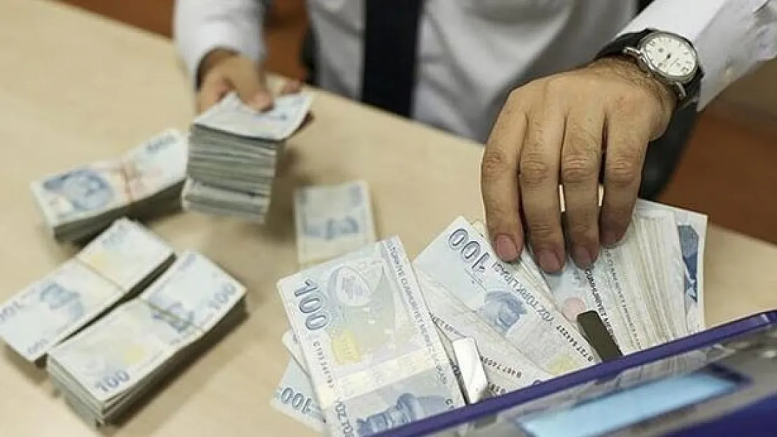 Emekli Maaşını PTT'den Alanlara Müjde! Hesabınıza 57 Bin TL Yatmış Olabilir!