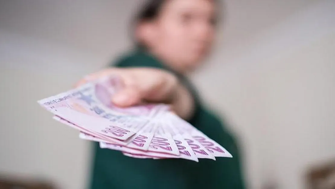 Emekli zam farkı için tarih verildi: Bazıları 2500 TL, bazıları 20 TL alacak