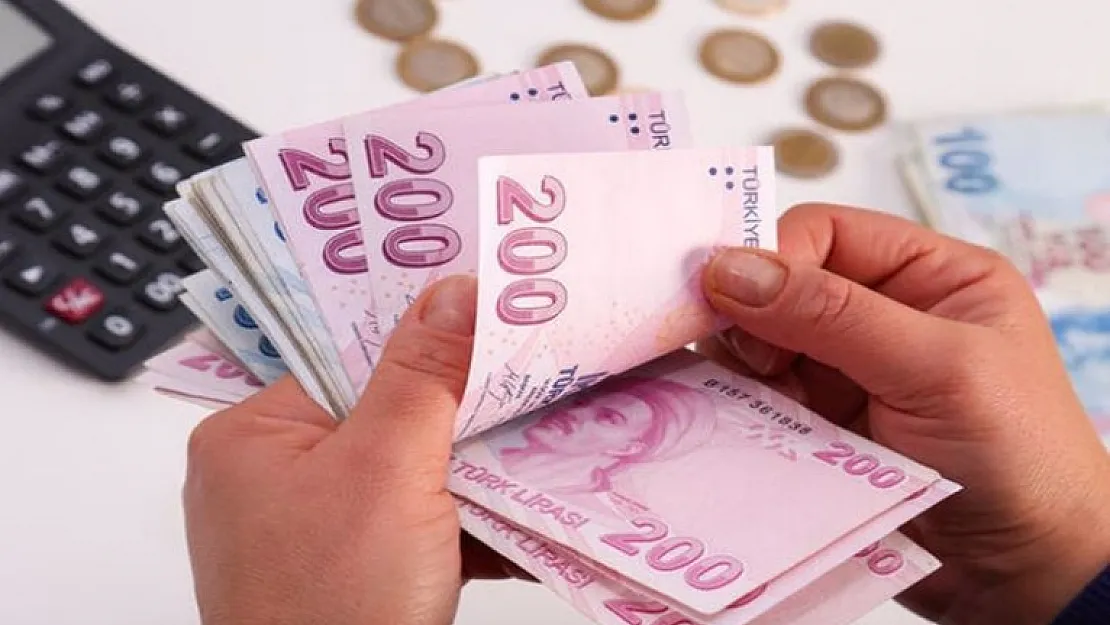 Emeklilere ek ödeme paketi başlatıldı! Emekli maaşı olanlara 2.500 TL ek ödeme yapılıyor