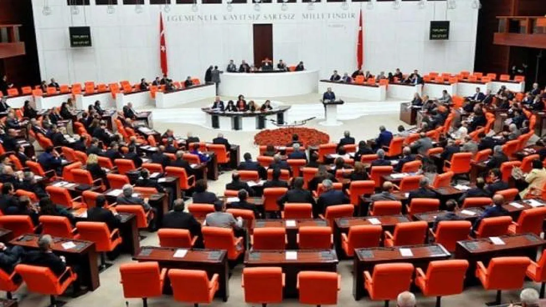 Emeklilik sisteminde milyonlarca kişinin beklediği oldu: O teklif TBMM'den geçti!