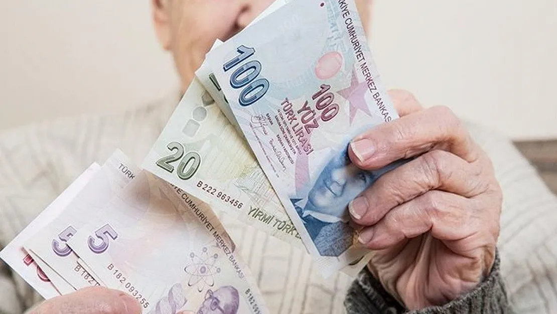 Emeklinin 'yüksek maaş' hayali suya düştü! Ocak ayı maaş zammı hesaplandı