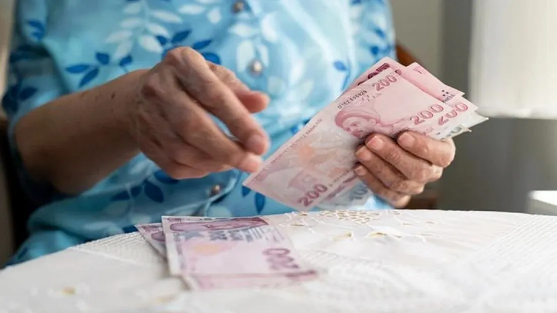 Emekliye 28.500 TL Promosyon! Bankalar Yarışı Kızıştırdı, Yeni Rekor Geldi