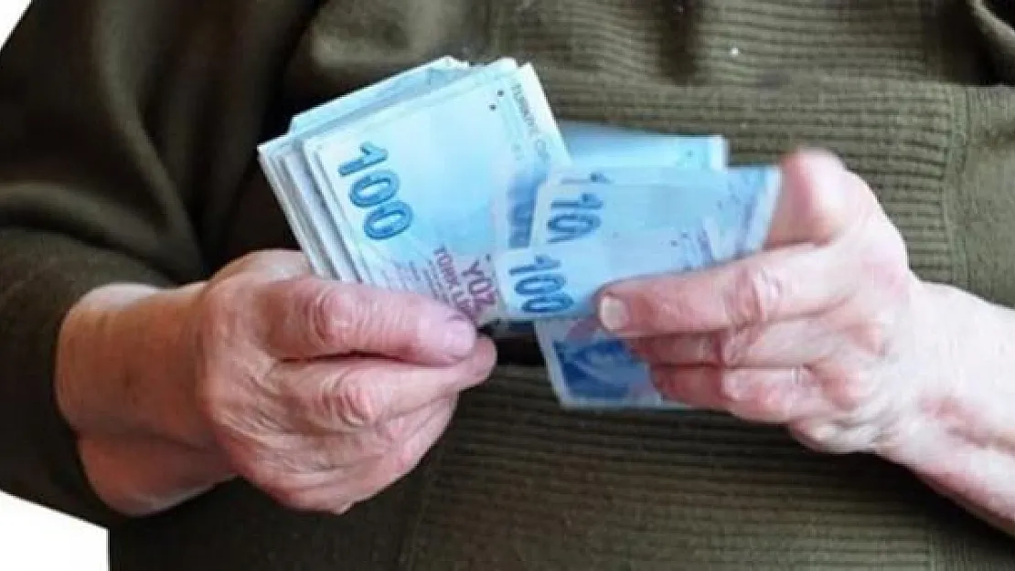 Emekliye ikramiye 1208 liraya çıkabilir