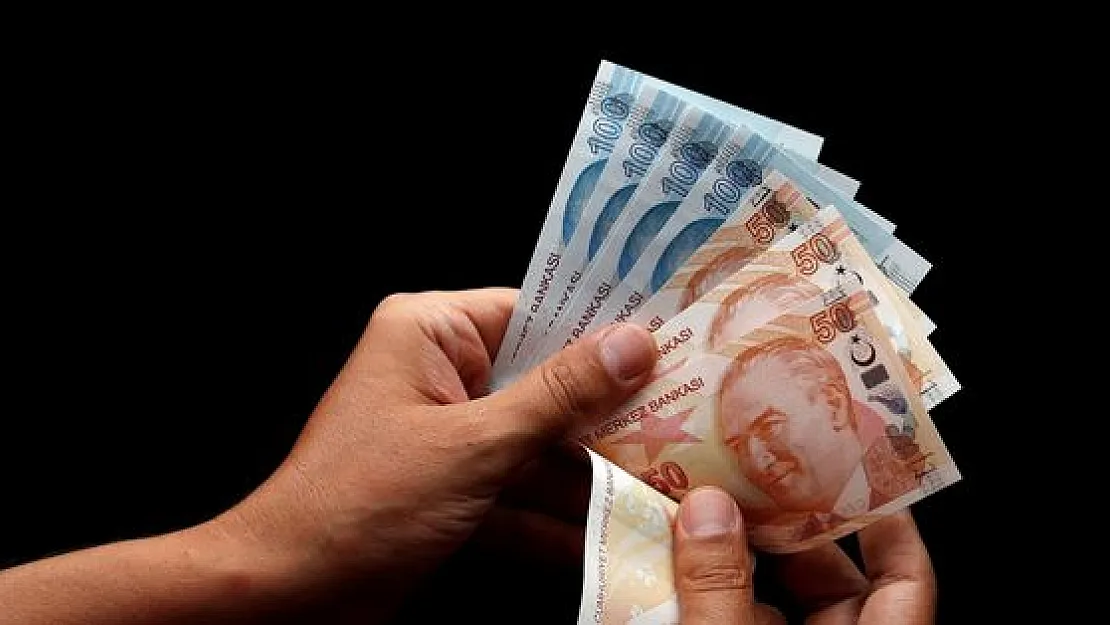 Emekliye ikramiye paketi geliyor duyurusu! 13 milyon emekliye 4.000 TL para veriliyor: Ödeme tarihleri açıklandı