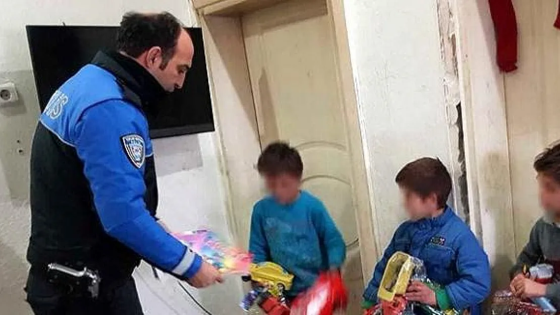 Emniyet Ekiplerinde Büyük Hareket: Çocuklar İçin Kapı Kapı Geziyorlar