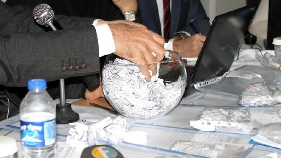 En az ilköğretim mezunu Üniversiteye kura ile personel alımı yapılacak! Başvurular bugün sona eriyor!