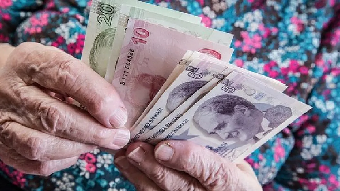 En yüksek emekli promosyonu veren banka belli oldu! 5 bin TL'ler tarih oldu artık promosyon tutarları 7 bin 500 TL!