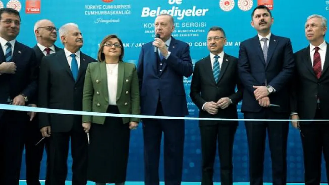 Erdoğan ve İmamoğlu kongrede bir araya geldi!