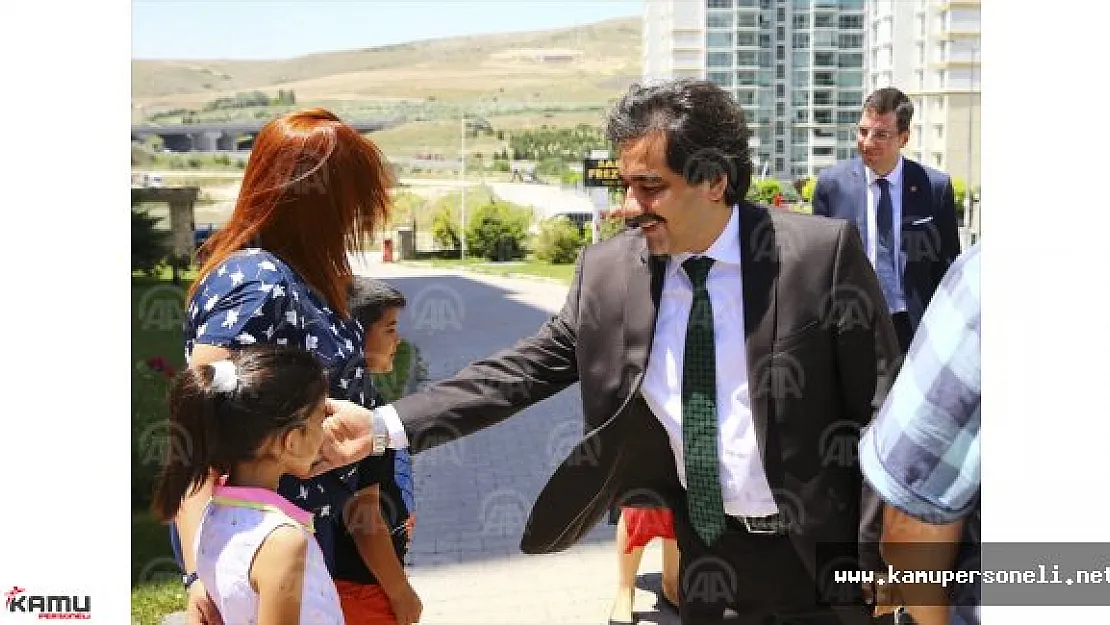 Erdoğan'dan Şehit ve Gazi Çocuklarına Karne Hediyesi Gönderdi