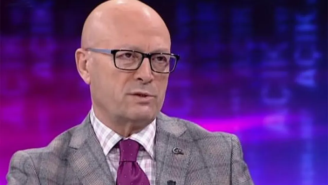 Erol Mütercimler'in annesi hayatını kaybetti