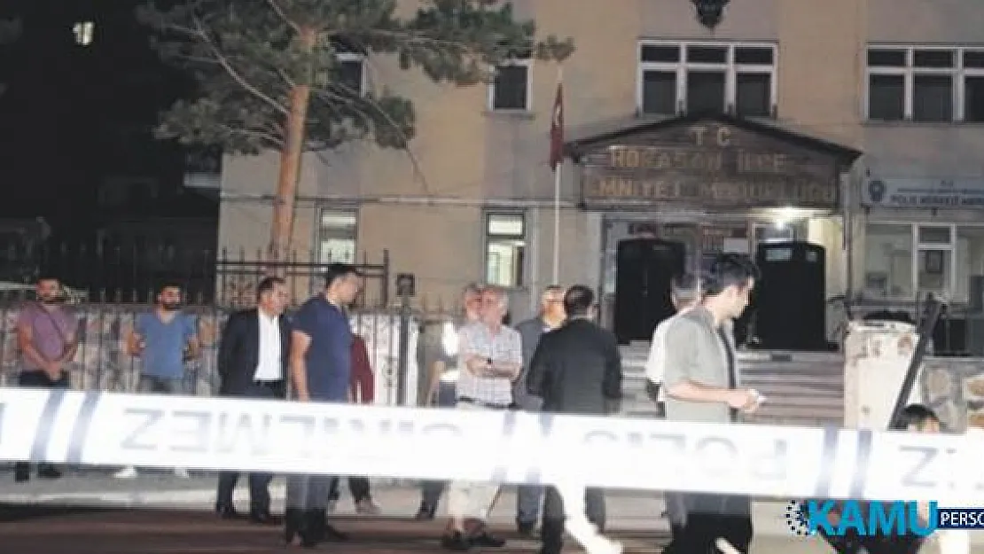 Erzurum Horasan'da Emniyetin Önünde Kavga: Ölüler ve Yaralılar Var (Aralarında Polis de Var)