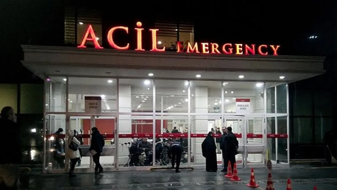 Esenyurt'ta Okul Önünde Feci Kaza- 3'ü Çocuk 4 Yaralı Var