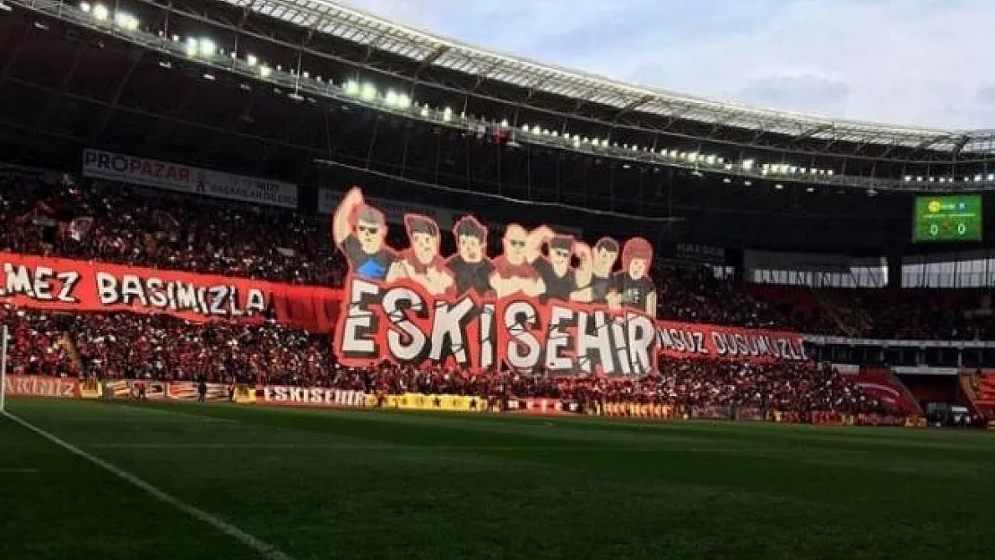 Eskişehirspor'dan acı haber! Genç futbolcu hayatını kaybetti
