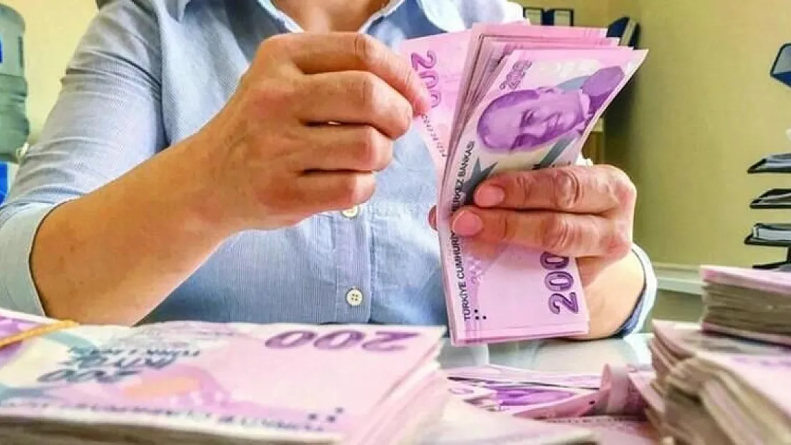 Ev hanımlarına emeklilik müjdesi: Aylık 5.500 TL maaş verilecek! Ev hanımlarına emeklilik şartları belli oldu