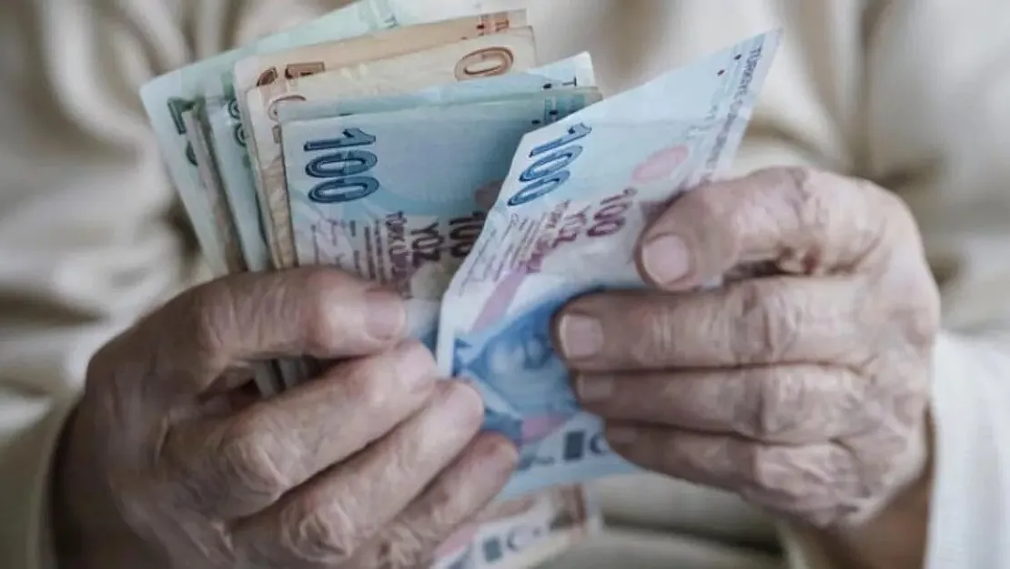 EYT ile emekli olacaklar dikkat! Banka promosyonu tavan tutarı herkesi şaşırtacak!