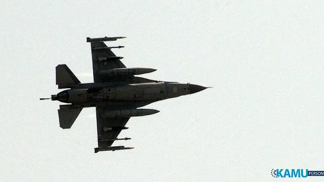 F-16 Jeti Bir Deponun Çatısına Düştü!