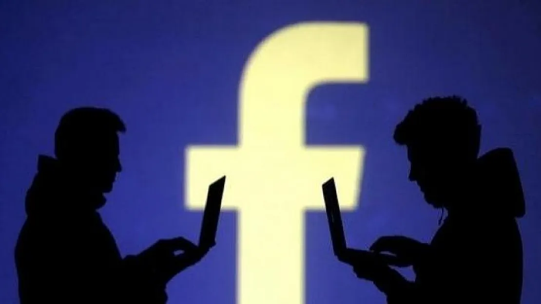 Facebook, özel mesajları da paylaştığı ortaya çıktı