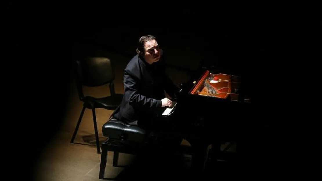 Fazıl Say Trabzon'da konser verdi