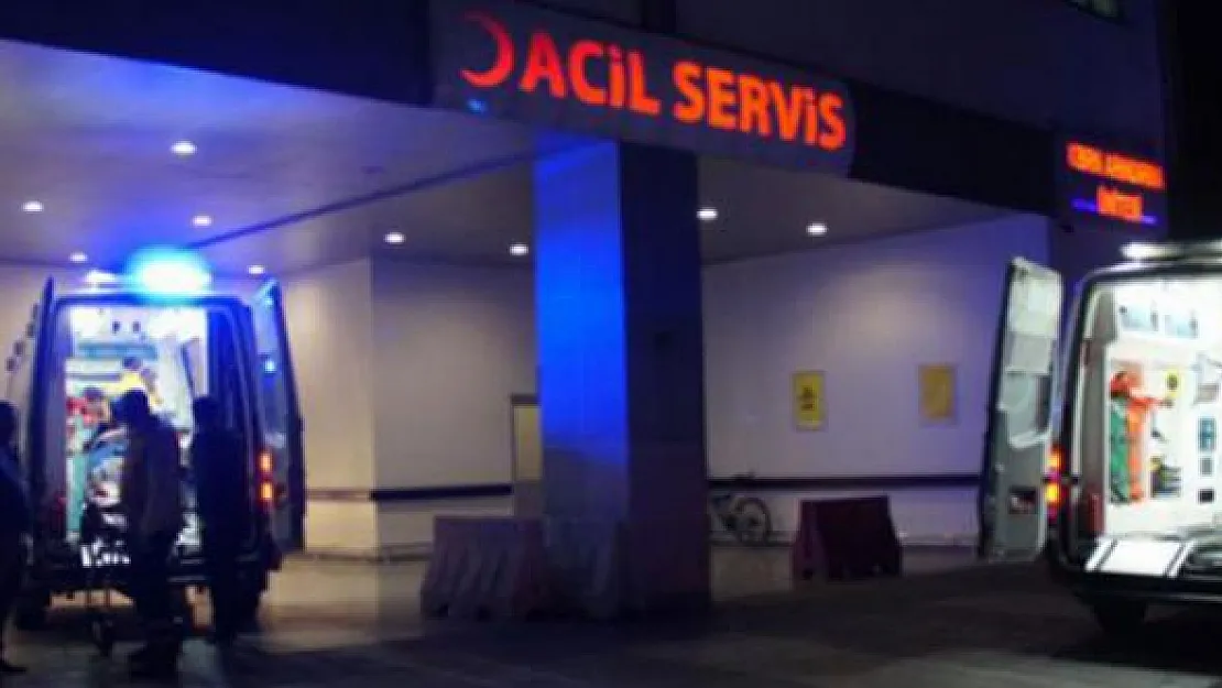 Feci kazalar peş peşe geldi : 2 ölü 25 yaralı...