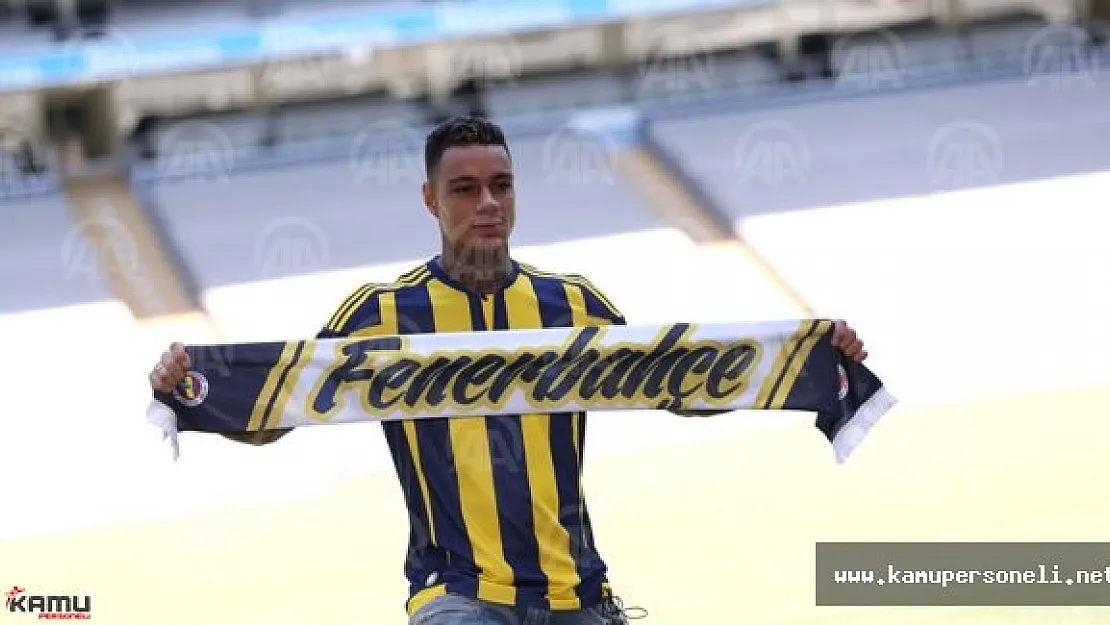 Fenerbahçe Van Der Wiel İle 4 Yıllık Anlaşma İmzaladı ( Kuyt'a Teşekkür Mesajı)