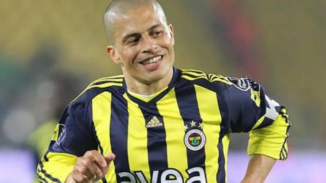 Fenerbahçenin Efsane Kaptanı Alex, Teknik Direktörlüğe Başlıyor