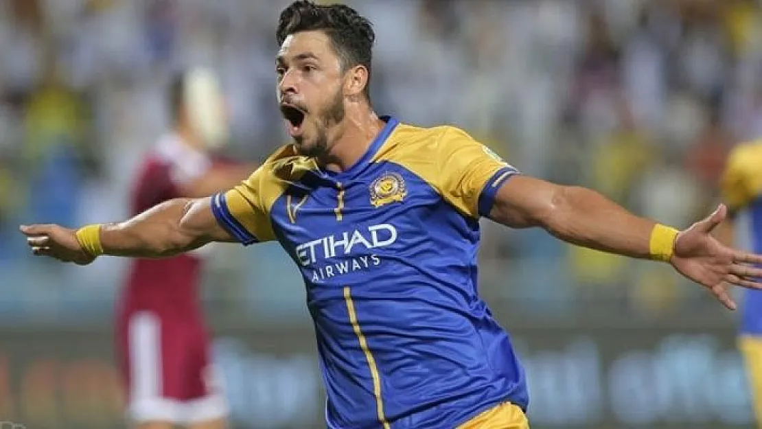 Fenerbahçe'nin eski futbolcusu Giuliano'ya Brezilya ekibi Cruzeiro talip oldu