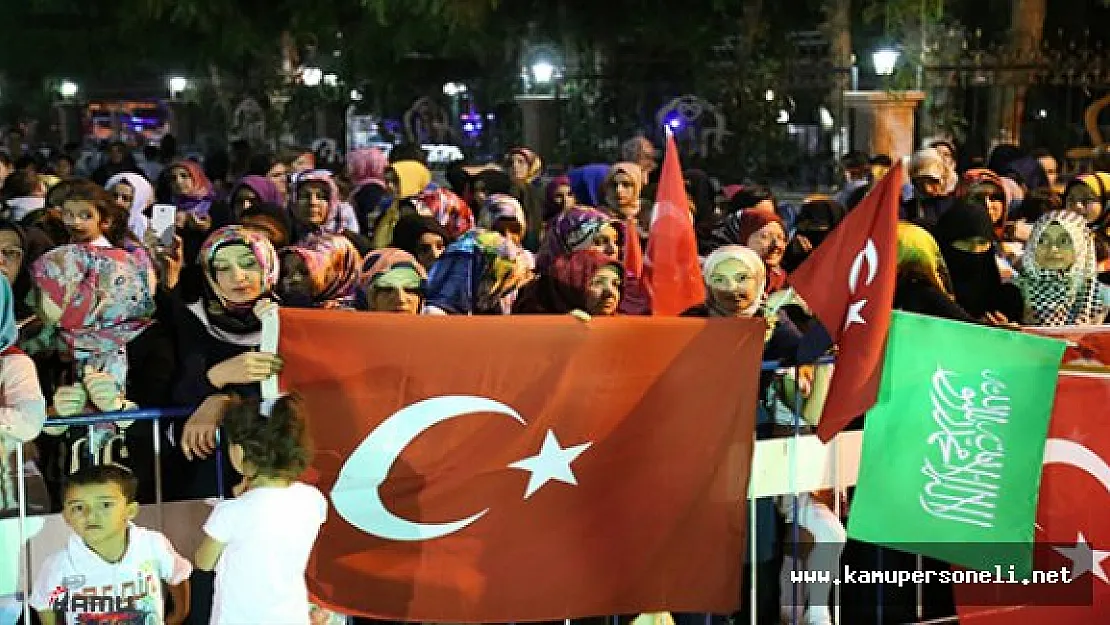 FETÖ Başarısız Askeri Darbe Girişimine Karşı Tepkiler Sürüyor