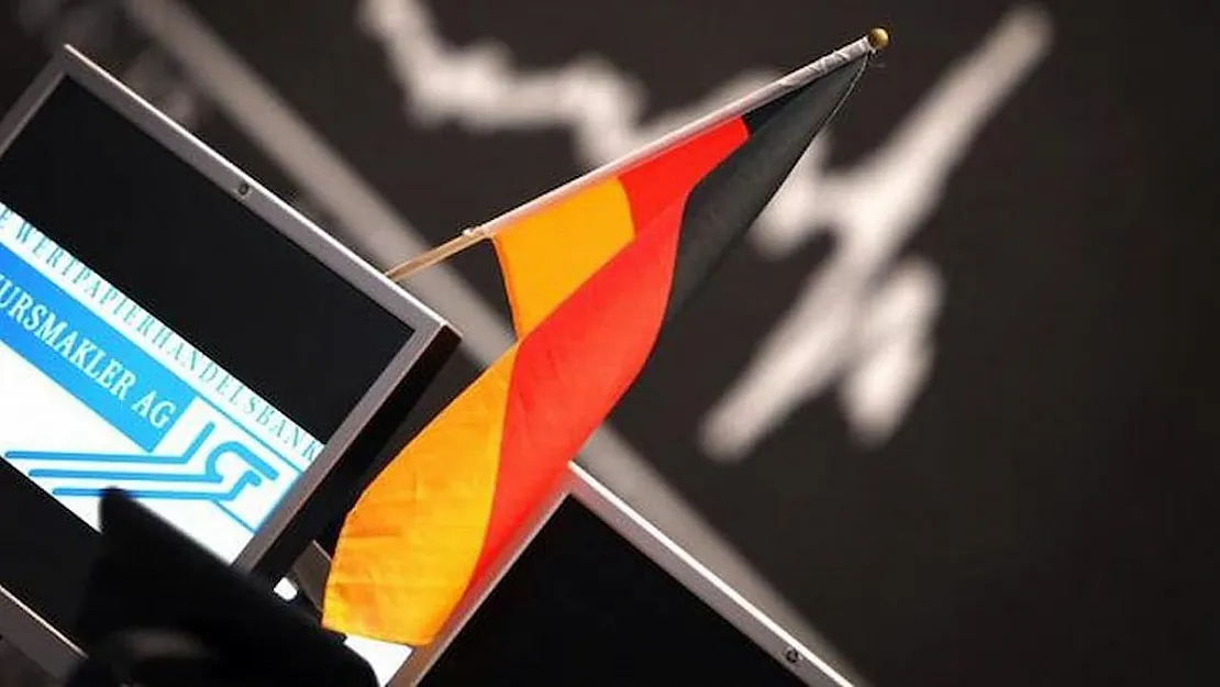Frankfurt Borsasında Dikkat Çekici Hareketler: DAX 40 İlk Kez 16.000 Puanı Aşarken Avrupa Piyasaları Denge Arayışında!