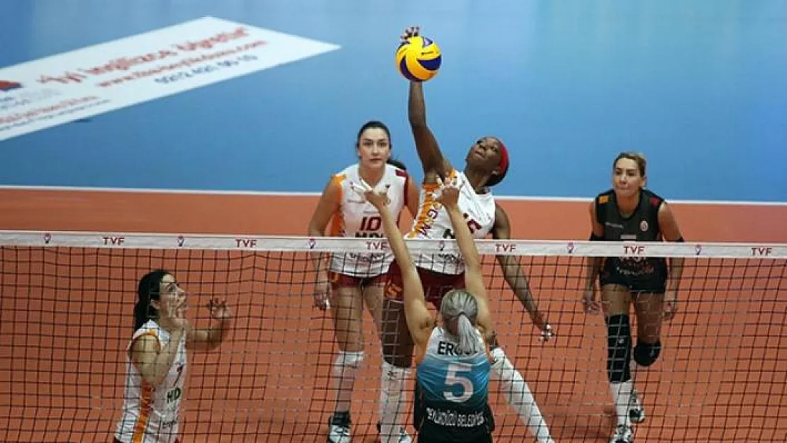 Galatasaray HDI Sigorta, Kameroğlu Beylikdüzü Voleybol İhtisas'ı 3-2 yendi