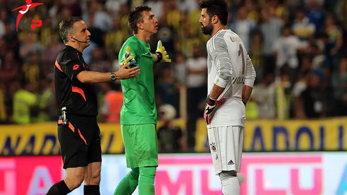 Galatasaray'lı Fernando Muslera'dan Fenerbahçe'li Volkan Demirel Yorumu