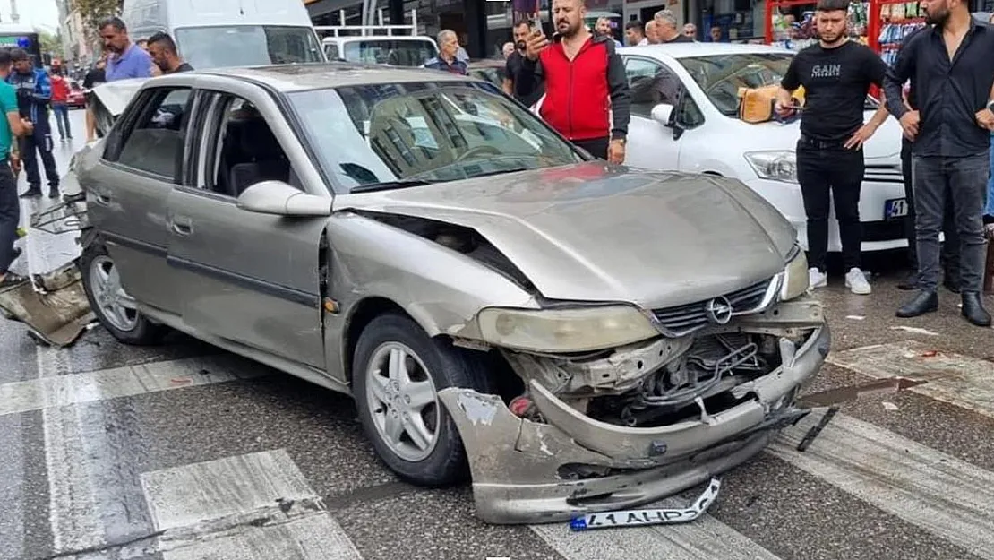 Gebze'de Zincirleme Trafik Kazası: 3 Yaralı