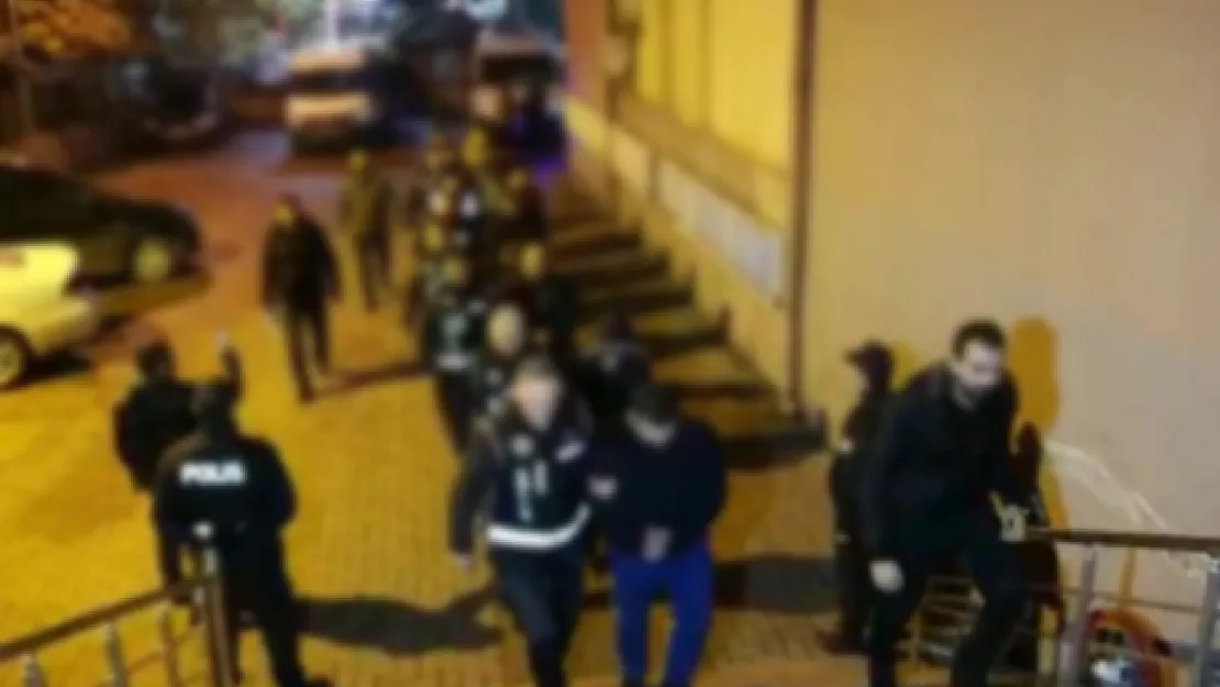 Gece Yarısı Şok Operasyon! Avukat ve Polislerden Oluşan Suç Örgütü Çökertildi!