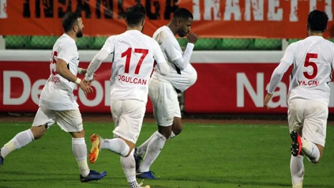 Giresunspor Gazişehir Gaziantep'i maçı 5-1 bitti