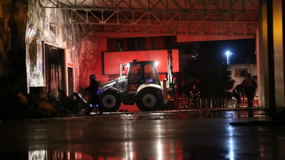 GÜNCELLEME 2 - Adana'da fabrikada yangın