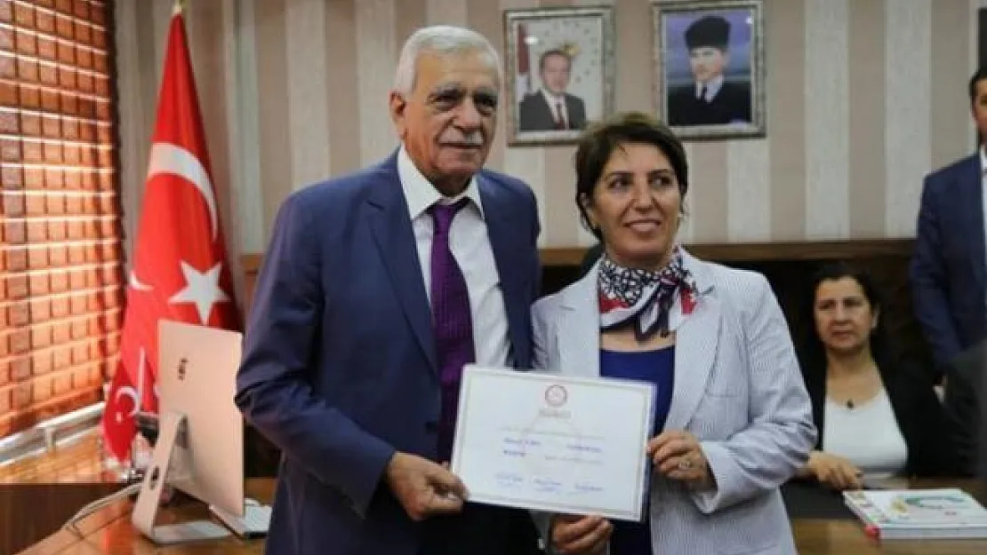 Günlerce Tartışılmıştı ! Ahmet Türk Mazbatasını Aldı