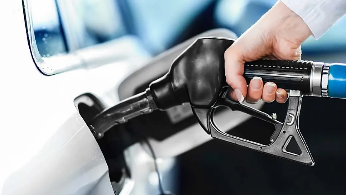 Günün ilk müjdesi sonunda geldi! Benzin, motorin ve LPG'ye dev indirim yapıldı: İşte Ankara İstanbul ve İzmir yakıt fiyatları