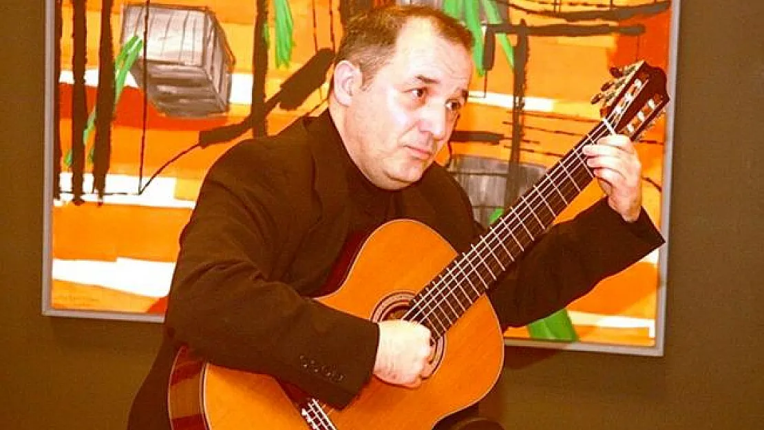 Hacettepe Üniversitesinde Öğretim Görevlisi ve ünlü gitar sanatçısı Soner Egesel intihar etti!